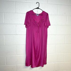 < Vintage Only Necessities Pink Nightgown Size Large >